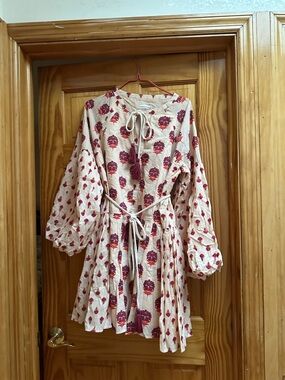 Avec Les Filles Cream Tunic Dress with Red Floral Print